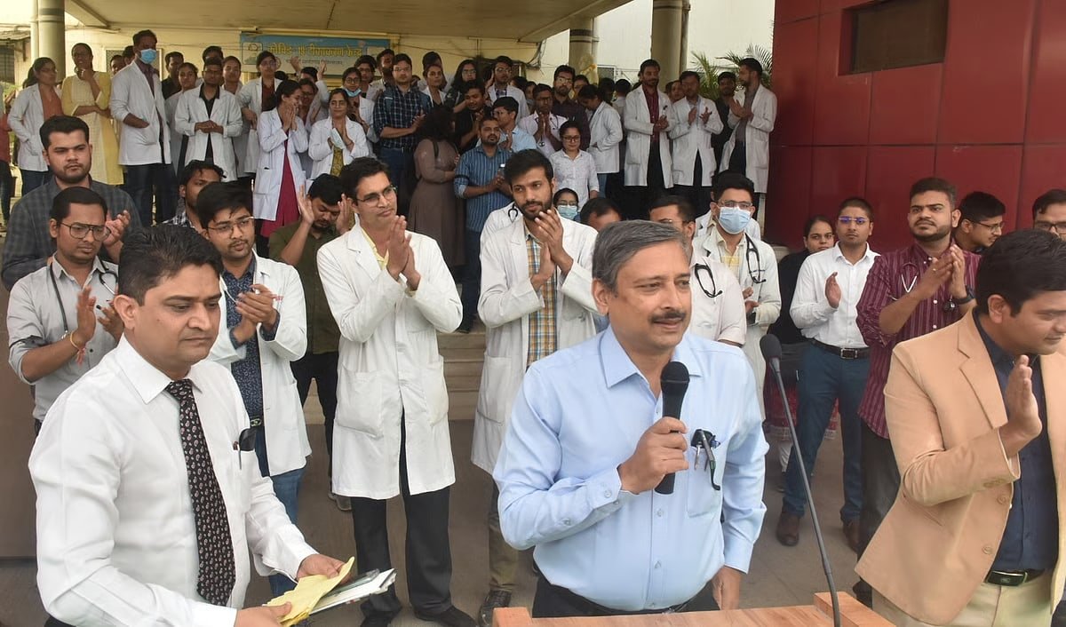 इंदौर में ESIC इंटर्न डॉक्टरों को 5 महीने से नहीं मिला स्टाइपेंड, कलेक्टर से शिकायत 2 इंदौर ESIC इंटर्न डॉक्टरों को स्टाइपेंड न मिलने की समस्या