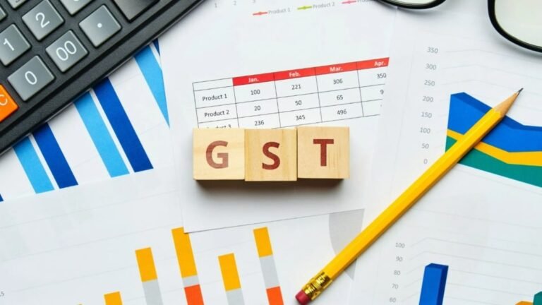 इंदौर में दीपावली पर जीएसटी रिटर्न भरने की तारीख को लेकर व्यापारियों की चिंता