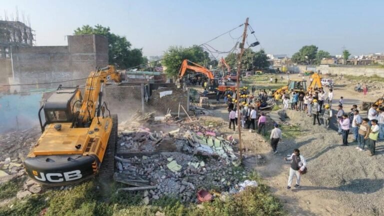 इंदौर में 267 करोड़ के फ्लायओवर निर्माण में देरी से ट्रैफिक जाम की समस्या
