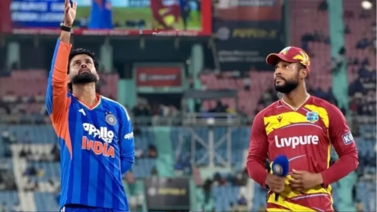 इंदौर के होलकर स्टेडियम में भारत और वेस्टइंडीज के बीच टी20 मैच का दृश्य