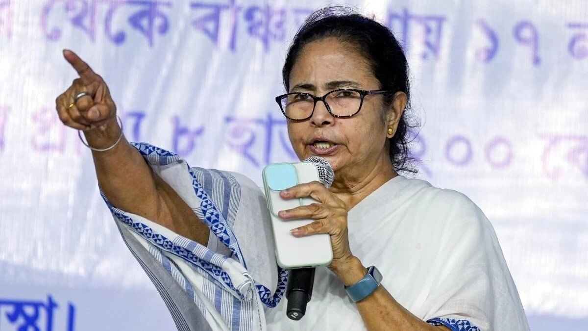 सुप्रीम कोर्ट ने ममता बनर्जी के फ्रीज बैंक अकाउंट उपयोग पर लगाई रोक 1 ममता बनर्जी के फ्रीज बैंक अकाउंट उपयोग पर रोक का सुप्रीम कोर्ट फैसला