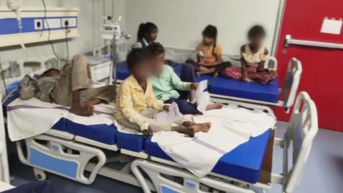 बैतूल में दूध-केला खाने से 32 बच्चे बीमार होकर अस्पताल में भर्ती