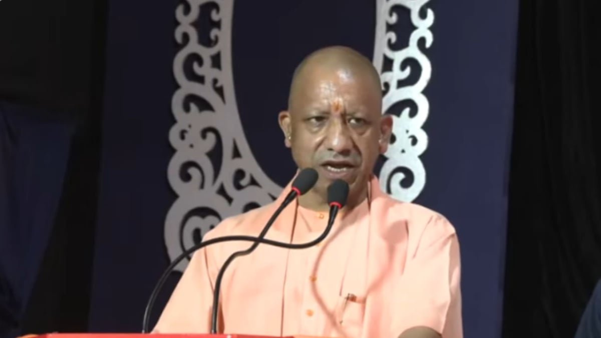सीएम योगी ने भारत सेवाश्रम संघ के शताब्दी समारोह में धन के लिए धर्म नहीं त्यागूंगा कहा