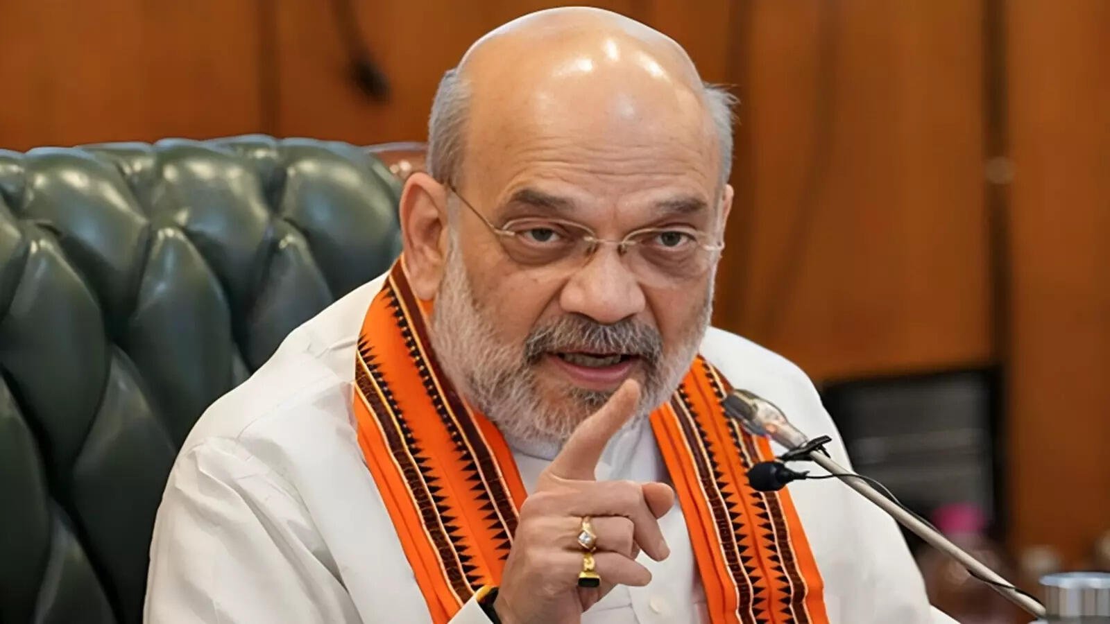 अमित शाह नक्सलवाद का अंत और पांच दशक की पीड़ा पर बोलते हुए