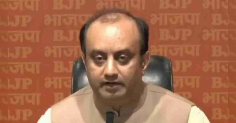 सुधांशु त्रिवेदी का राहुल गांधी पर तंज, देश से चंपत होकर चंपा घूम रहे नेता प्रतिपक्ष