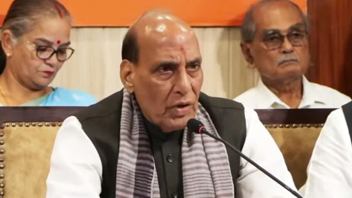 राजनाथ सिंह का विपक्ष पर बांग्लादेश की तर्ज पर रिजीम चेंज का आरोप