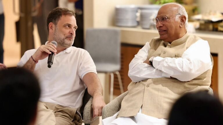 रामलीला मैदान रैली कांग्रेस के लिए राजनीतिक प्रतिष्ठा की लड़ाई