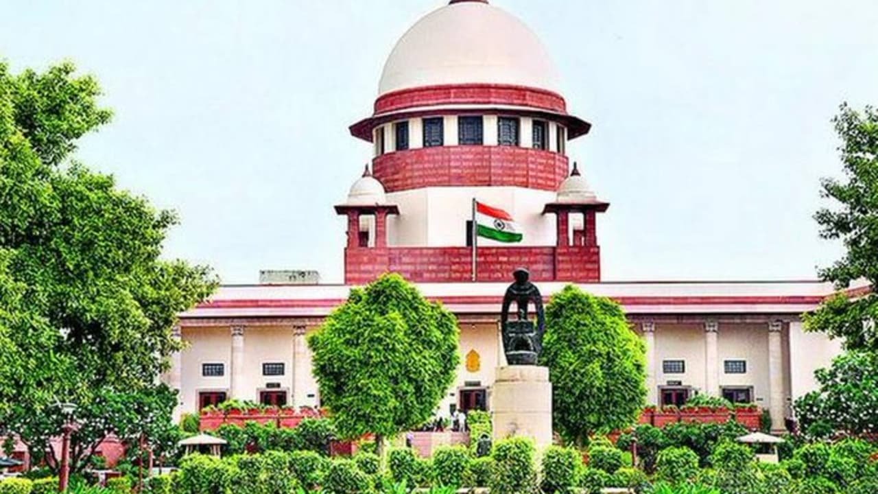 सुप्रीम कोर्ट का बड़ा फैसला: धर्म परिवर्तन पर आरक्षण का लाभ नहीं मिलेगा 2 धर्म परिवर्तन पर आरक्षण का लाभ नहीं मिलेगा सुप्रीम कोर्ट का फैसला