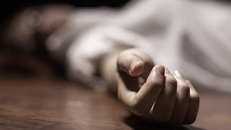 इंदौर में अज्ञात वाहन की टक्कर से पिता की मौत, बेटा घायल 1 इंदौर में अज्ञात वाहन की टक्कर से पिता की मौत, बेटा घायल